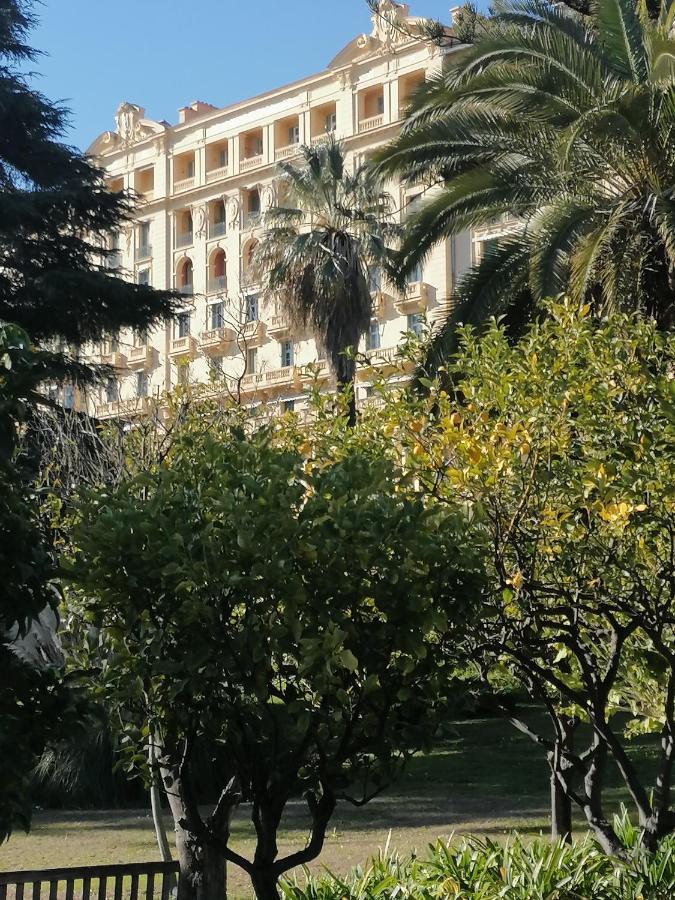 Imperial Palace Bord De Mer Ментона Екстериор снимка